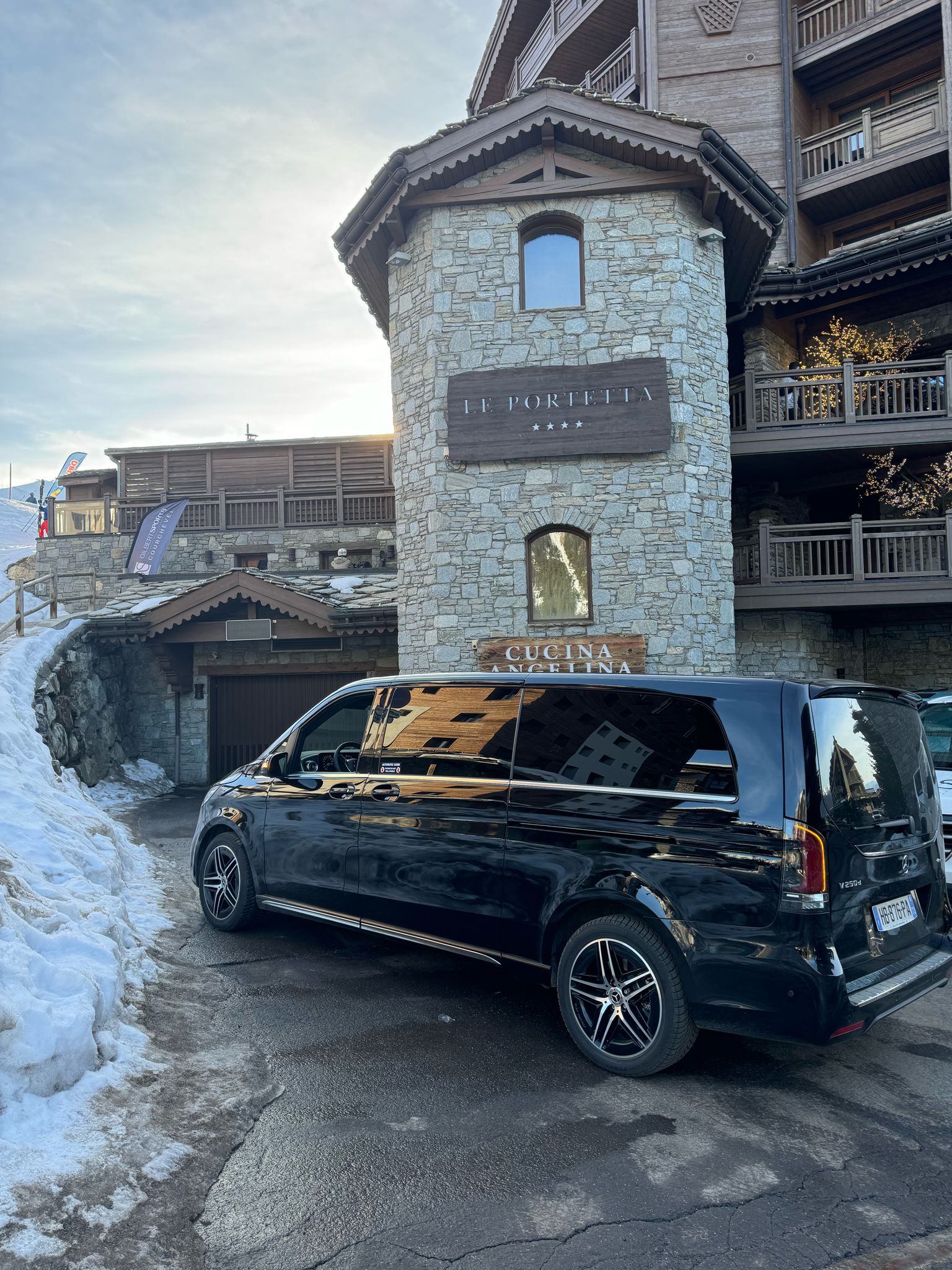 Chauffeur privé de luxe en Côte d’Azur & Alpes